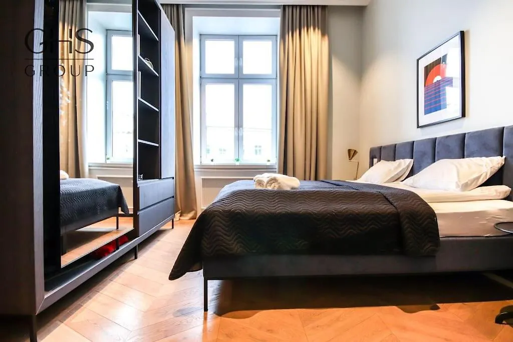 Komfortowy apartament zaraz obok Wawelu, Stradom-1